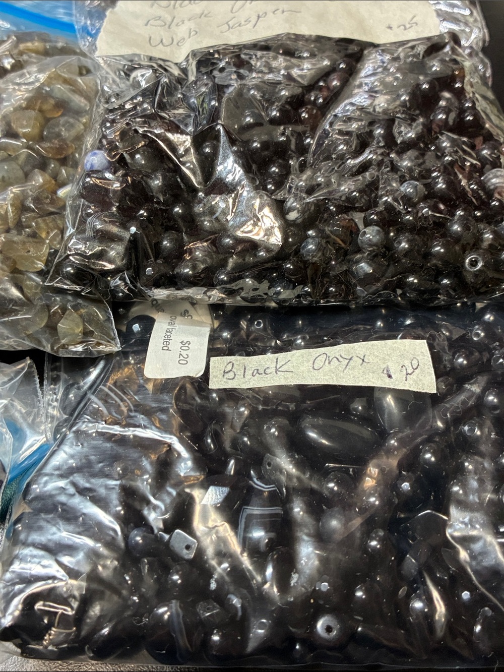 Lot of 2+ pounds of assorted black and grey gemstone beads - Picture 12 of 14